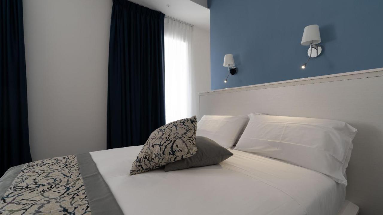 Palazzo Cappuccini Art Relais Hotel Napoli Bagian luar foto