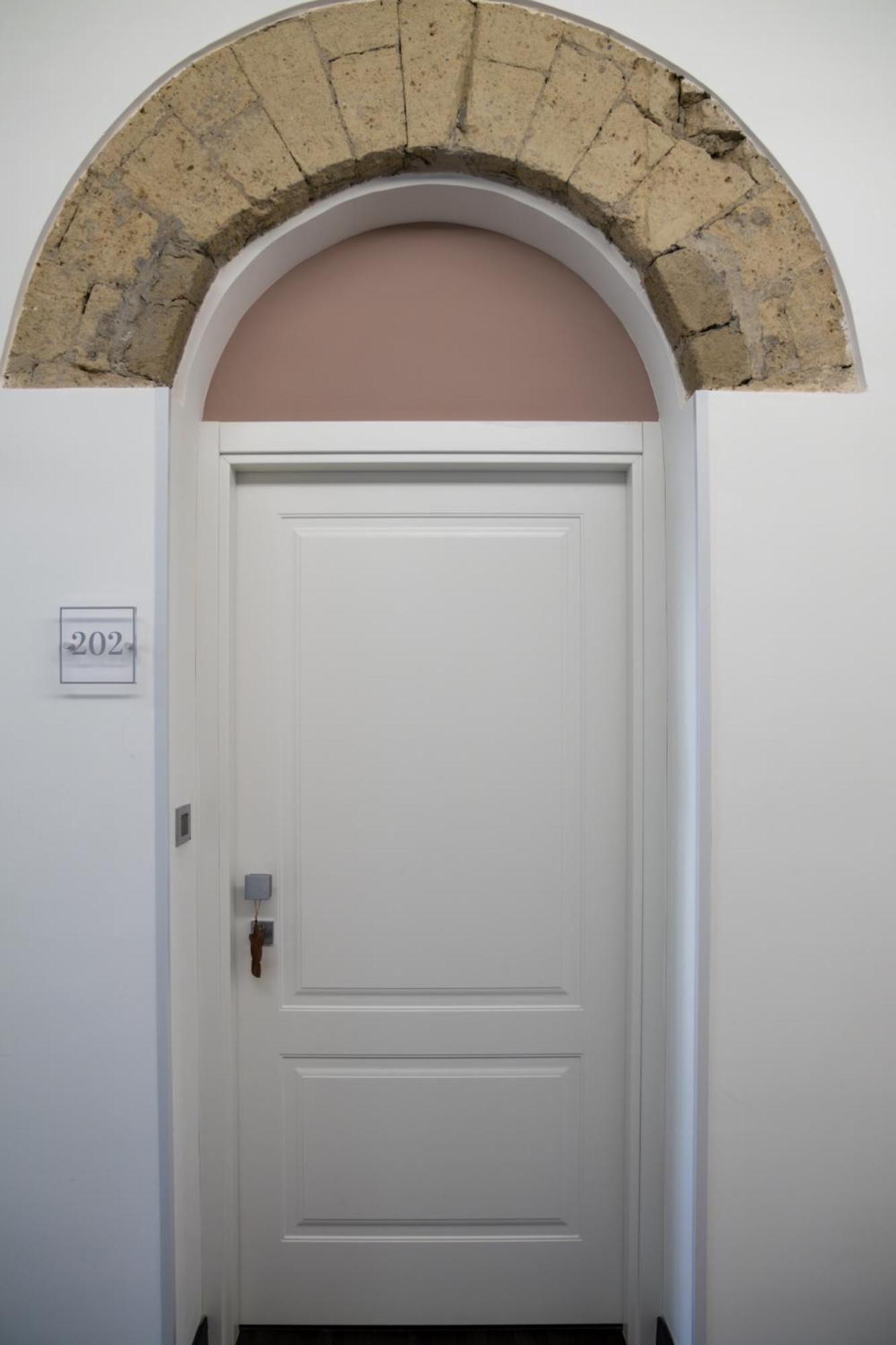 Palazzo Cappuccini Art Relais Hotel Napoli Bagian luar foto