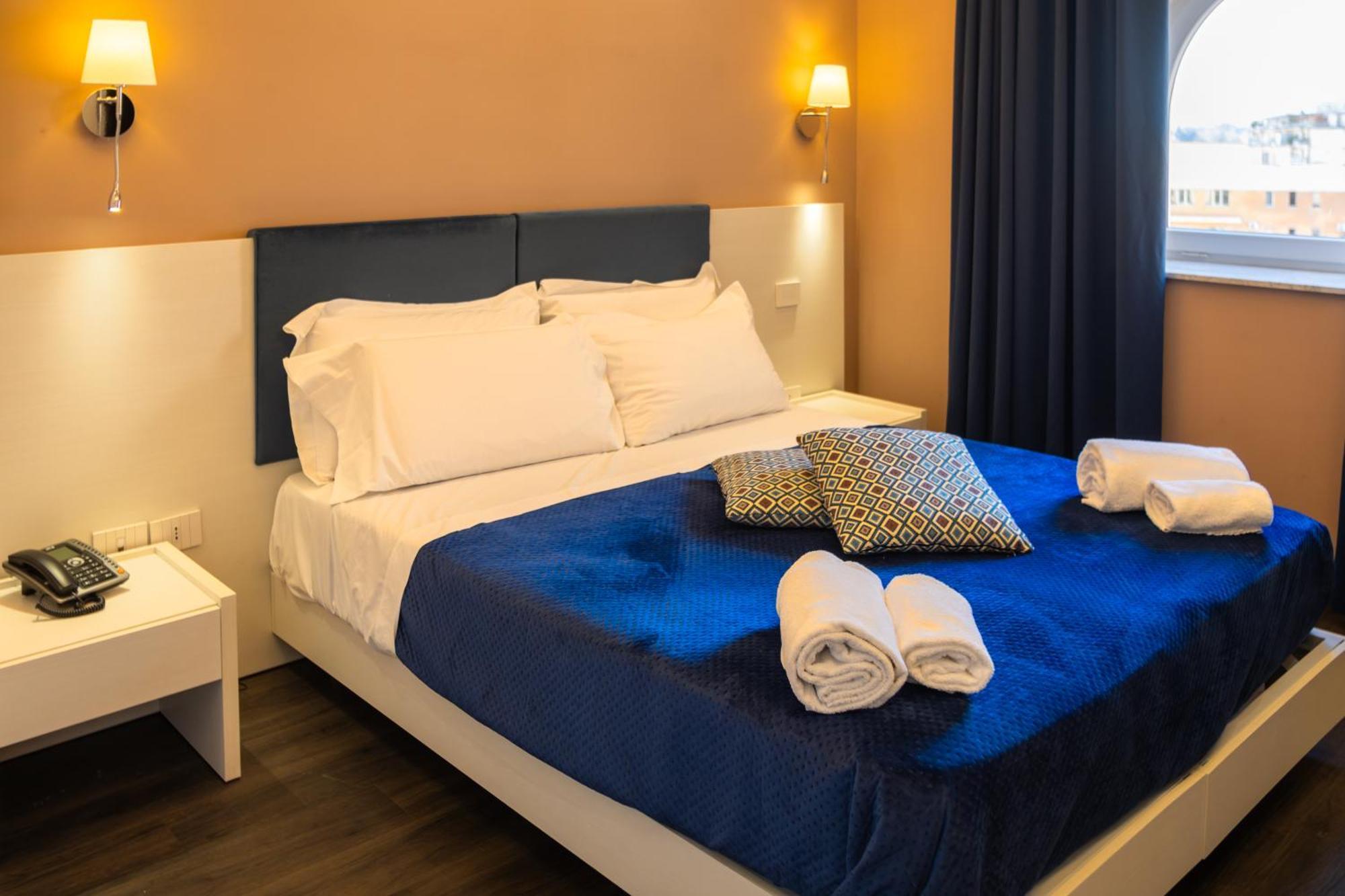 Palazzo Cappuccini Art Relais Hotel Napoli Bagian luar foto
